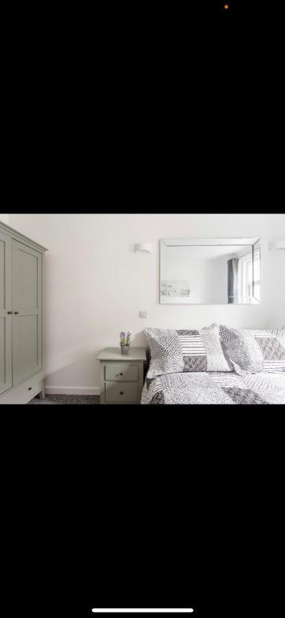 Driftwood Luxury Apartment Lyme Regis Exterior photo